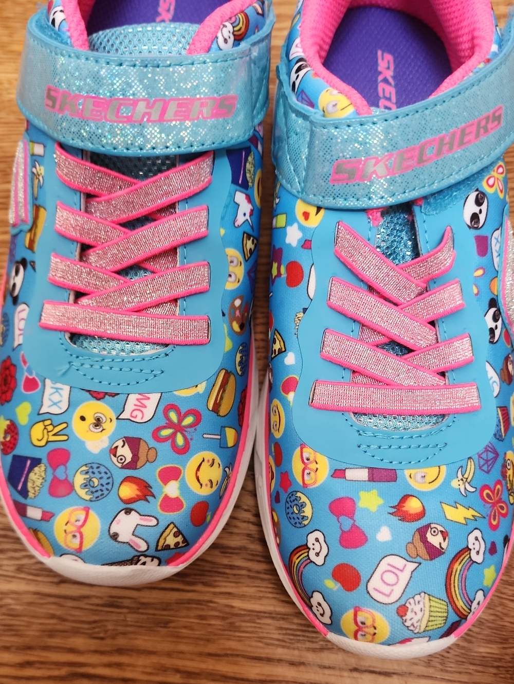 NWOB Rare Retired Skechers Litebeams Feelin’ It Light-Up Emoji Sneakers Size 3 - Picture 3 of 10